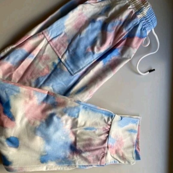 Tye die pull over and sweatpants set - Picture 5 of 6